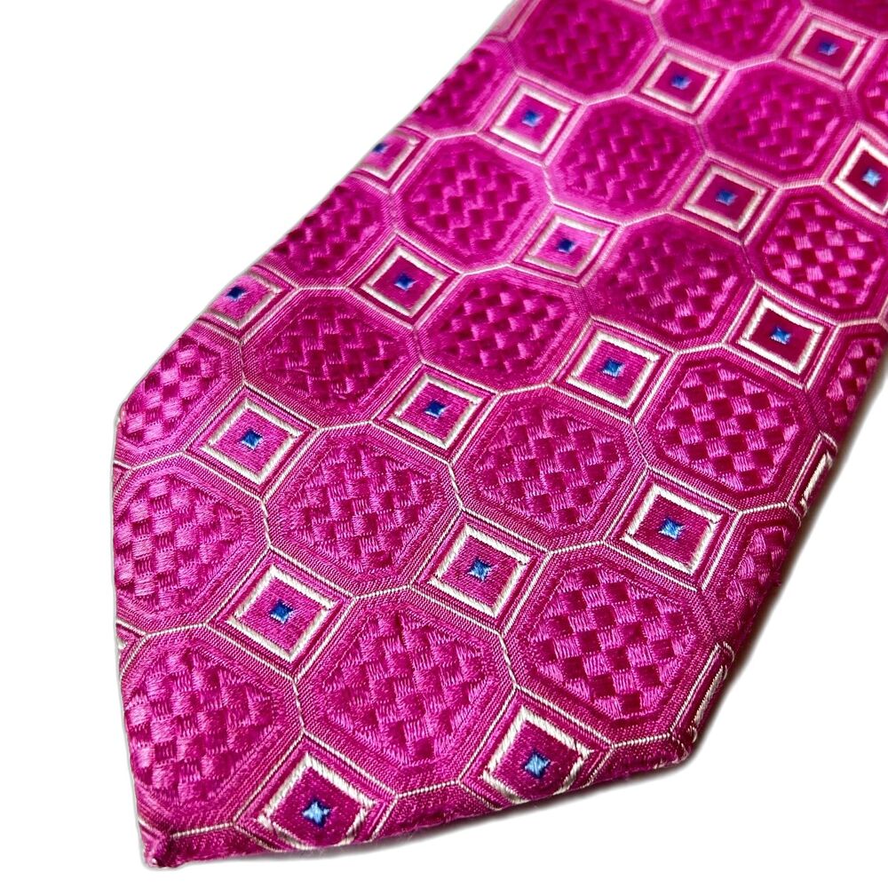 Eagle Shirtmakers Men's Pink Geometric Print 100% Silk Long Tie